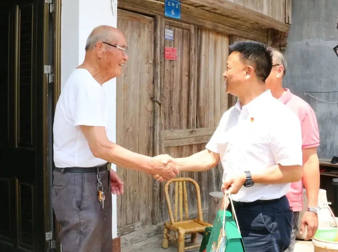 温州体彩党支部启动“红七月·服务月”活动