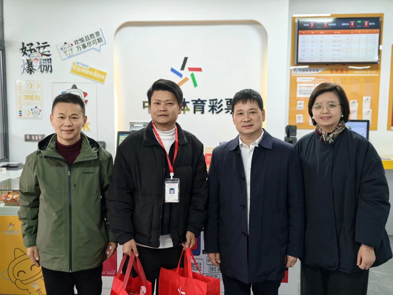 ���ΰ��ĵ��� ��ʵ���ظ��� ƽ����������Ʊ����վ��ַ��ʽ��������